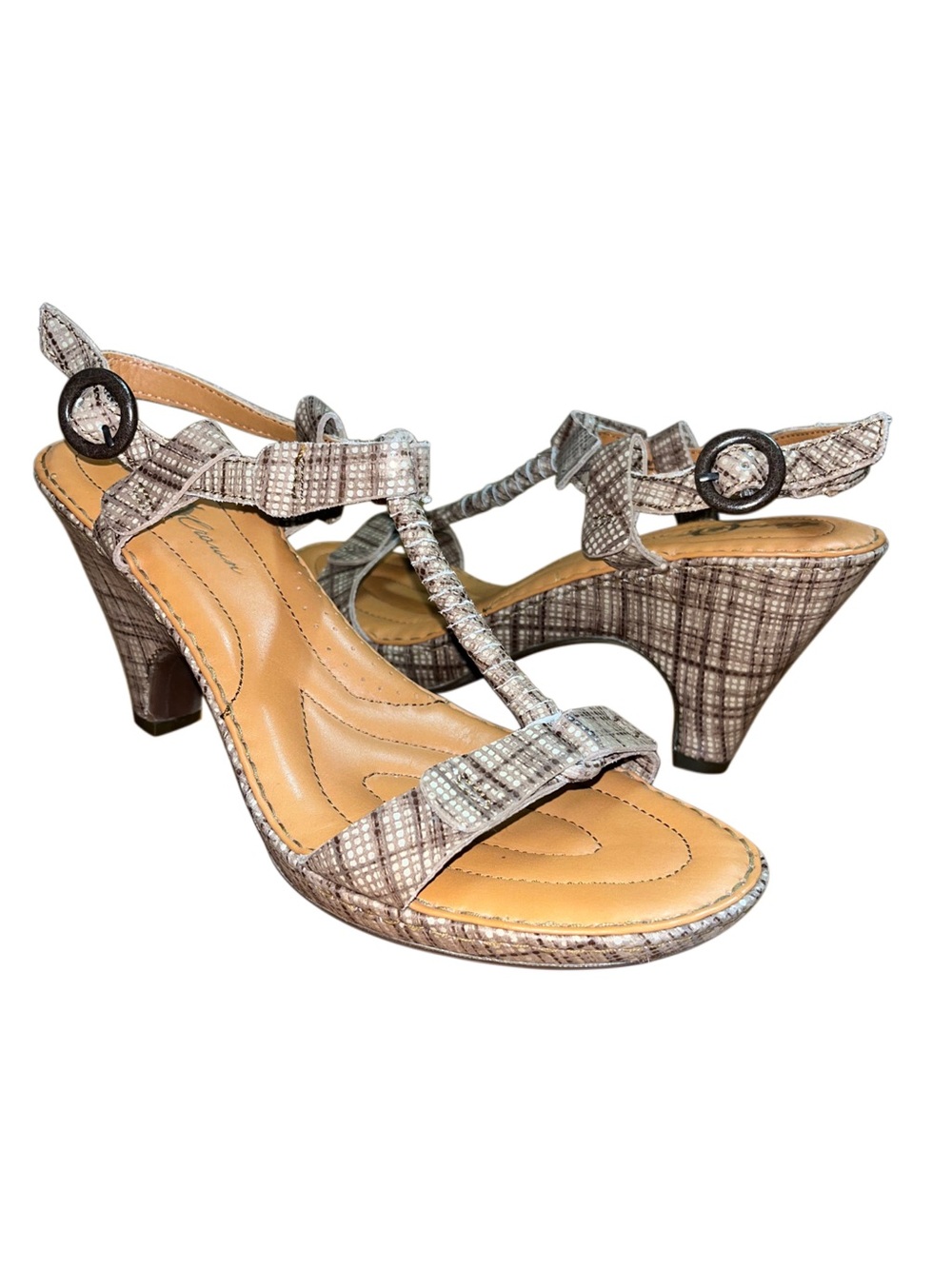 Børn Crown Strappy Sandals • Women’s 7 • Brown Plaid Leather